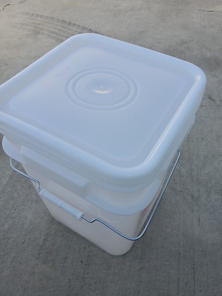 4 gallon storage buckets for curing or flower
