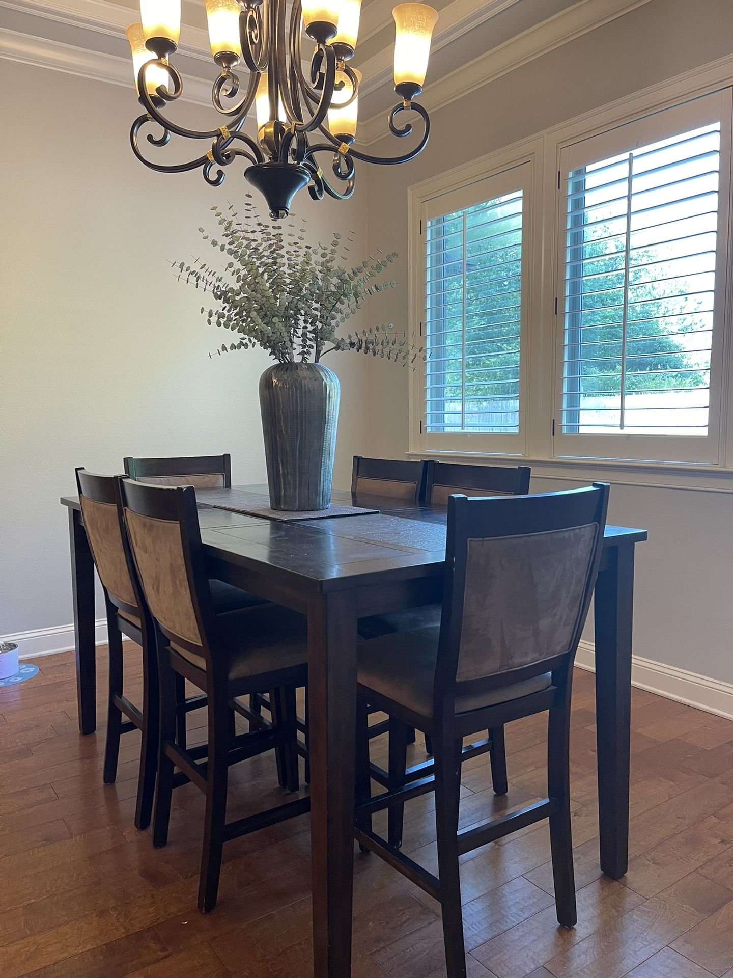 Dining Room/Kitchen Table