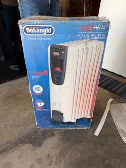 DeLonghi Safeheat Electric Oil-Filled Radiator Heater