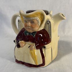 Vintage Darby & Joan Teapot
