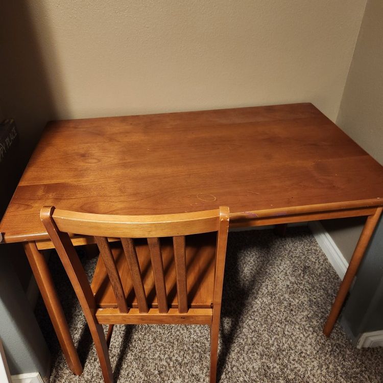 Solid Wood Desk And Chair