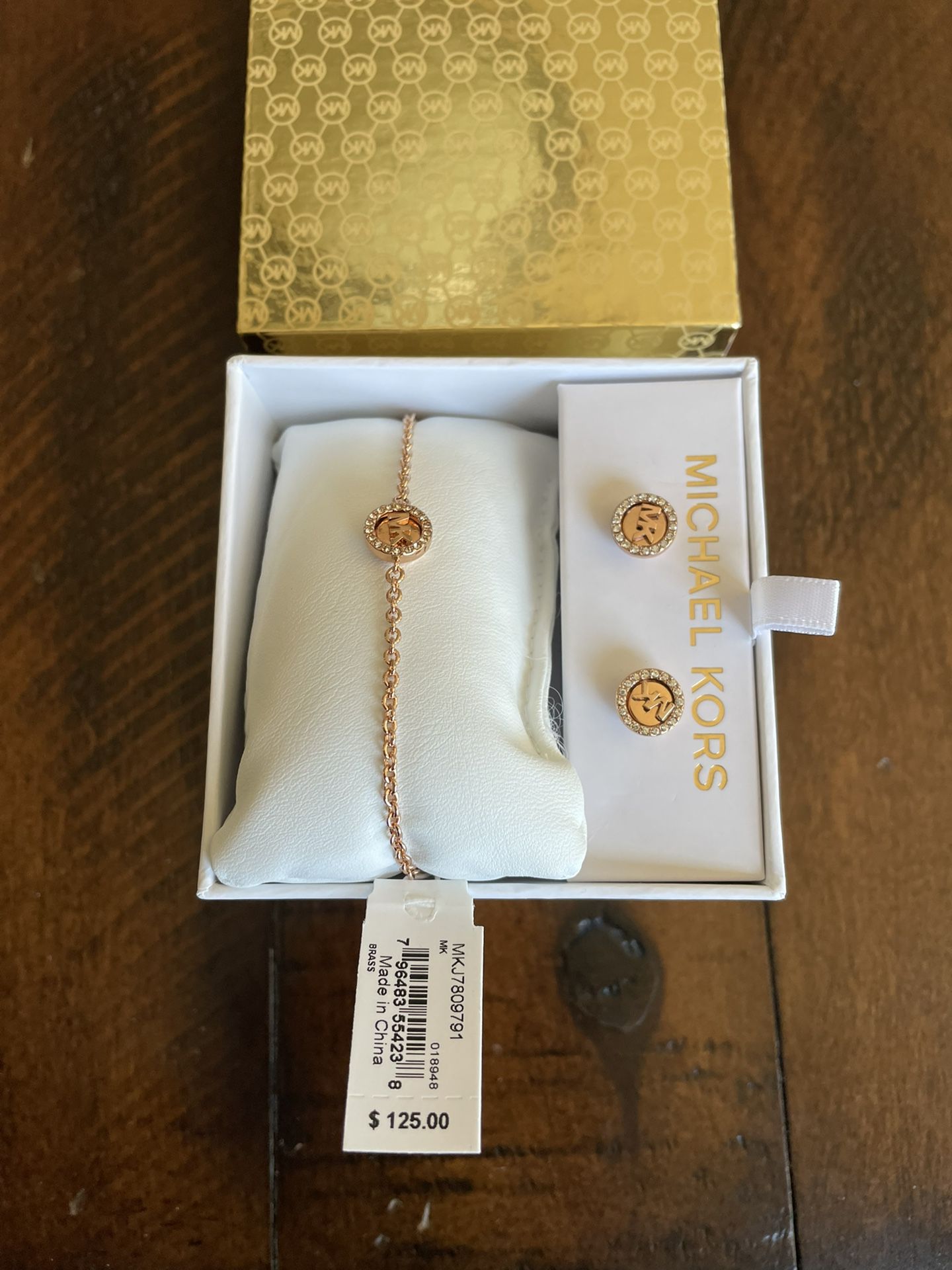 New In Box With Tags MICHAEL KORS Jewelry Set In Box