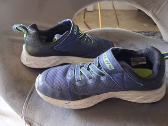2 for 1 sketchers kids sneakers
