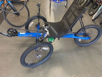 500& obo 2 recumbent trikes wider brand new tires just serviced sun seeker