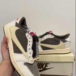 Nikew air jordan 1 low travis scott reverse mocha size 7,7.5,8,8.5,9,9.5,10,10.5,11,12 