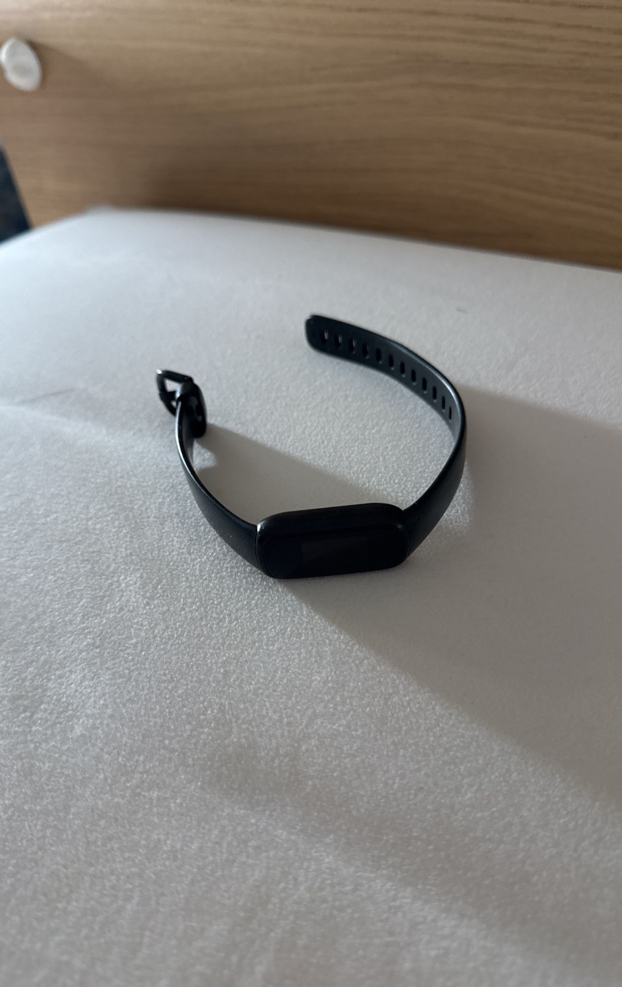 Free Fitbit Inspire 3 (broken Screen)