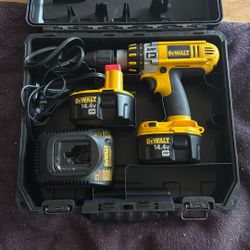 Dewalt DC935 Hammer Drill 1/2 Chuck