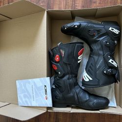 Sidi Roarr Motorcycle Boots 9.5 US.  43 EUR .$175.00