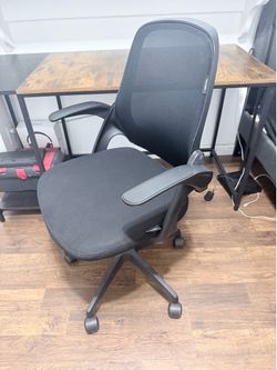 Hbada Ergonomic Office Chair – Mesh Back