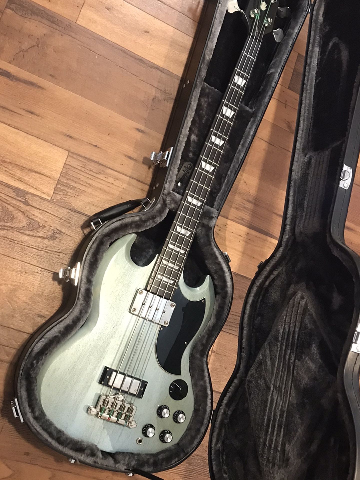 Epiphone EB-3 Bass Guitar Limited Edition Custom Shop Blue