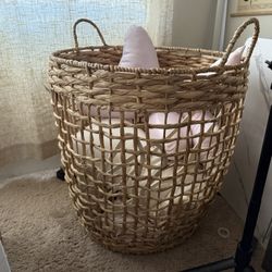 Wicker Hamper Basket 