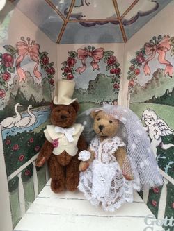 New in Box-The Littlest Bears- Bride and Groom From 1994