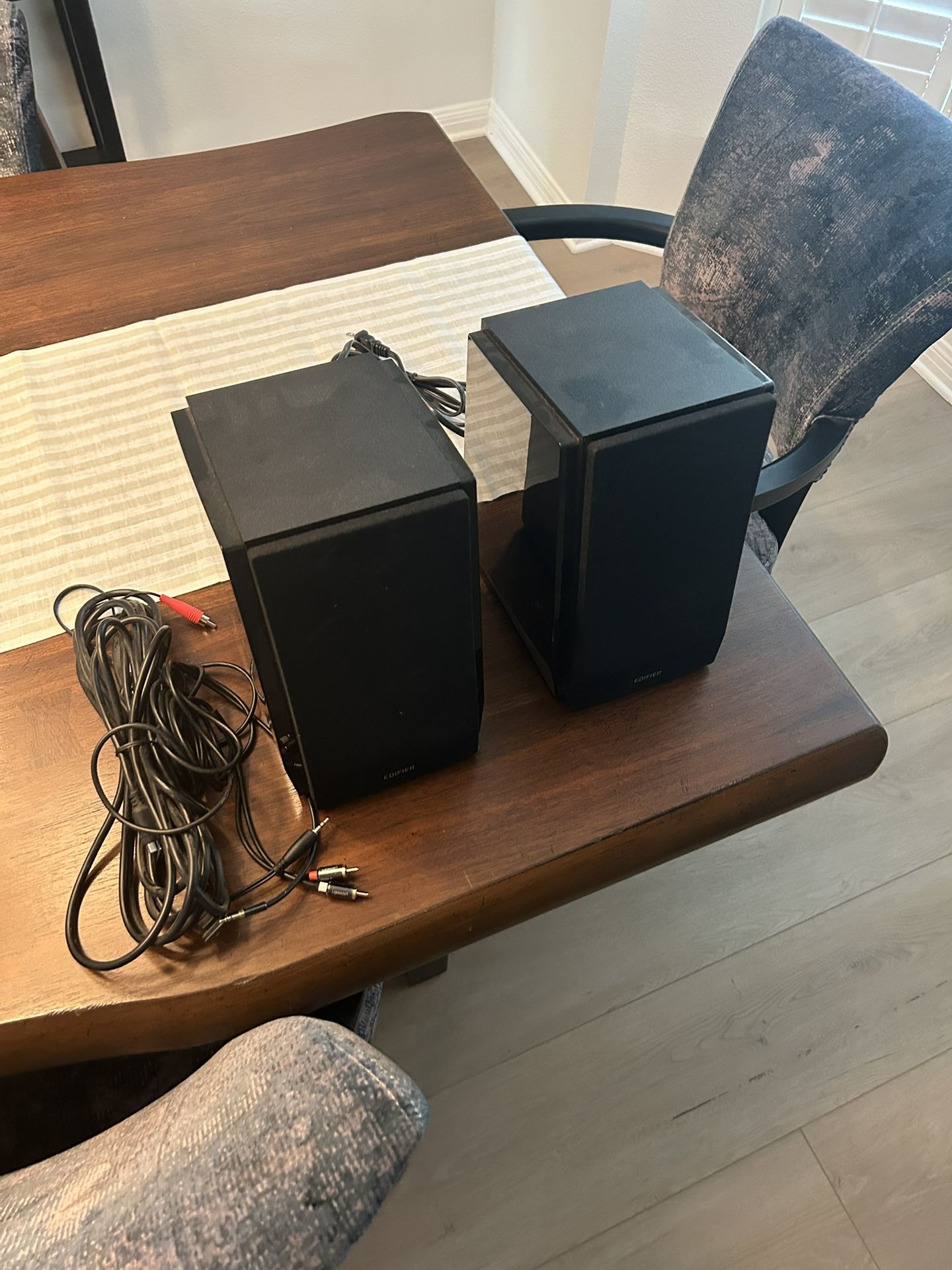 Edifier R1850DB Active Bookshelf Speakers with Bluetooth and