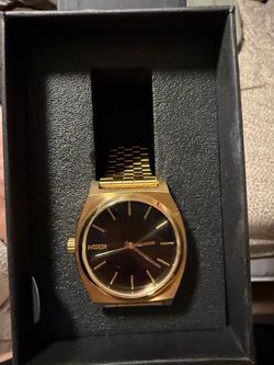 Nixon watch