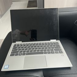 Lenovo Yoga 14” Touchscreen 2-1 Laptop - i5 - RAM 8 GB