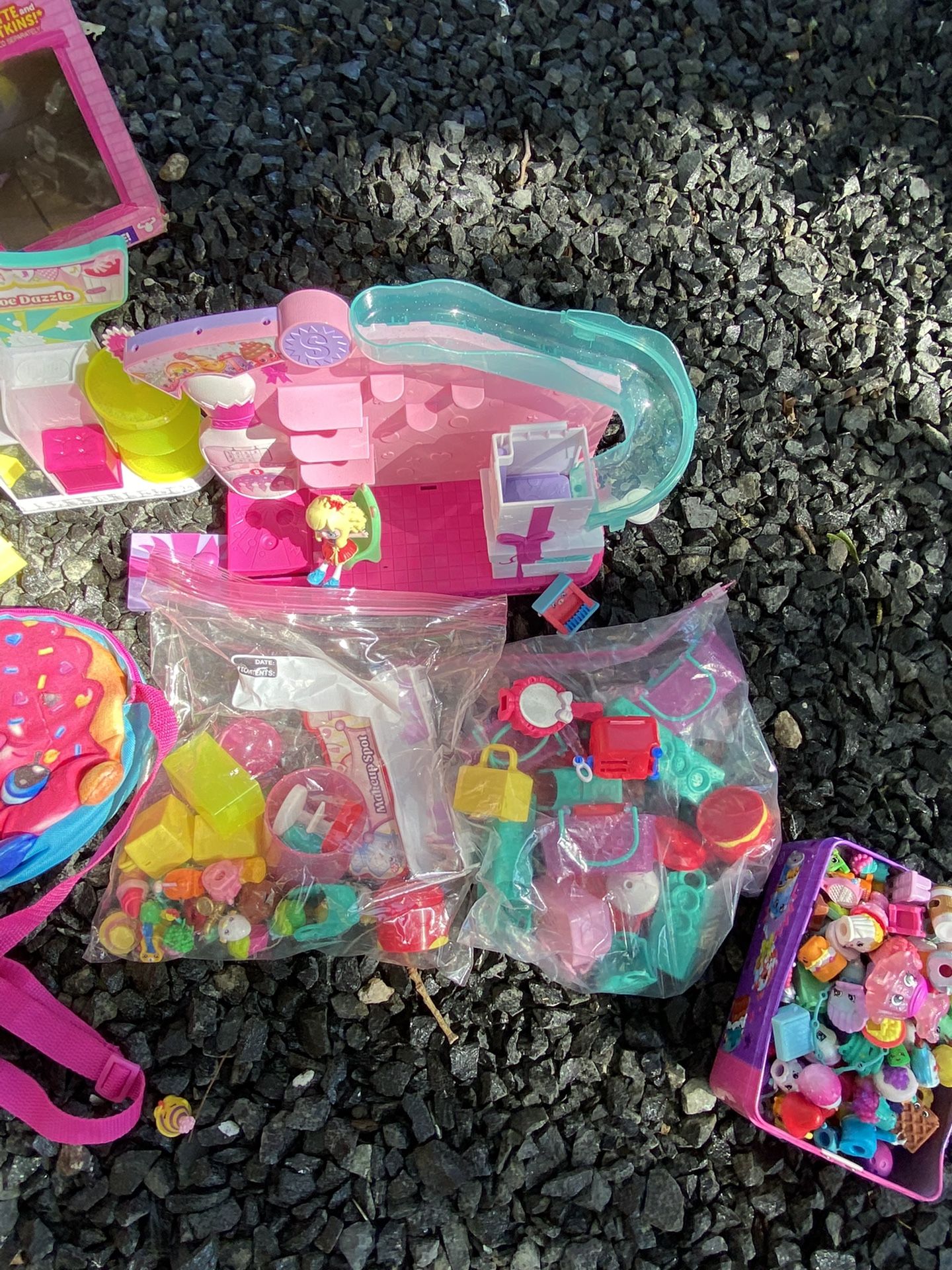 Shopkins Happy Places House And Accessories 50+ Shopkins 