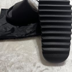 ***** CRAZY KANYA*****Slides And Shades