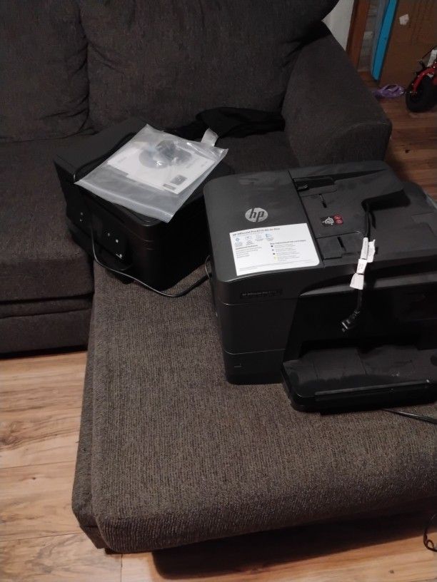 Two scanner printers  for 20$ each Epson and HP