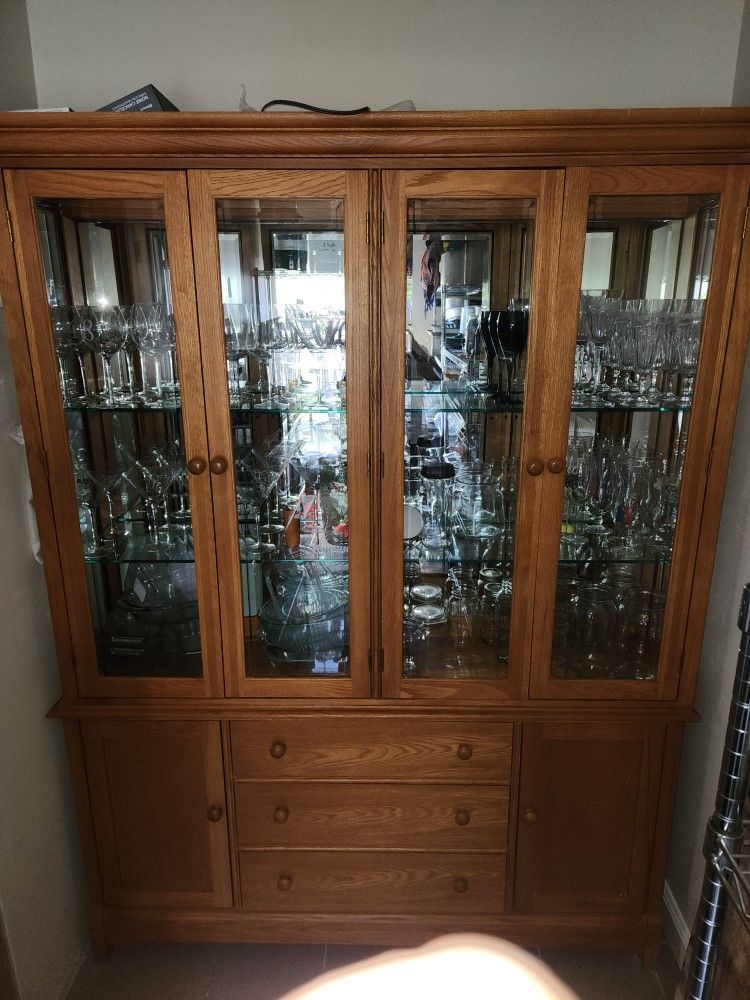 Thomasville China Cabinet