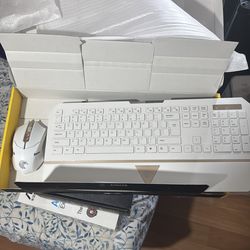 The E-YOOSO (E-Element) E-780