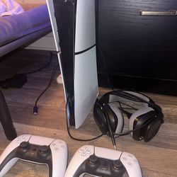 Ps5 Brand new 2 Controllers And Headset 