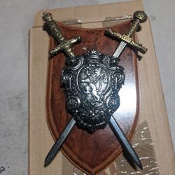 Beautiful 9" X 5" Medieval Vest Plaque Decor Coat Of Arm Made In Spain