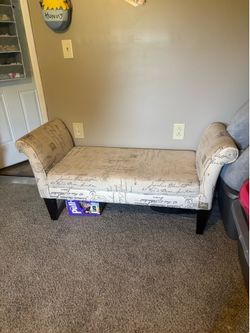 Baxton Studio Avignon Script-Patterned French Laundry Fabric Storage Ottoman Bench
