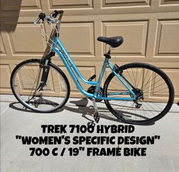 TREK WOMEN'S HYBRID BIKE, 27"/700C