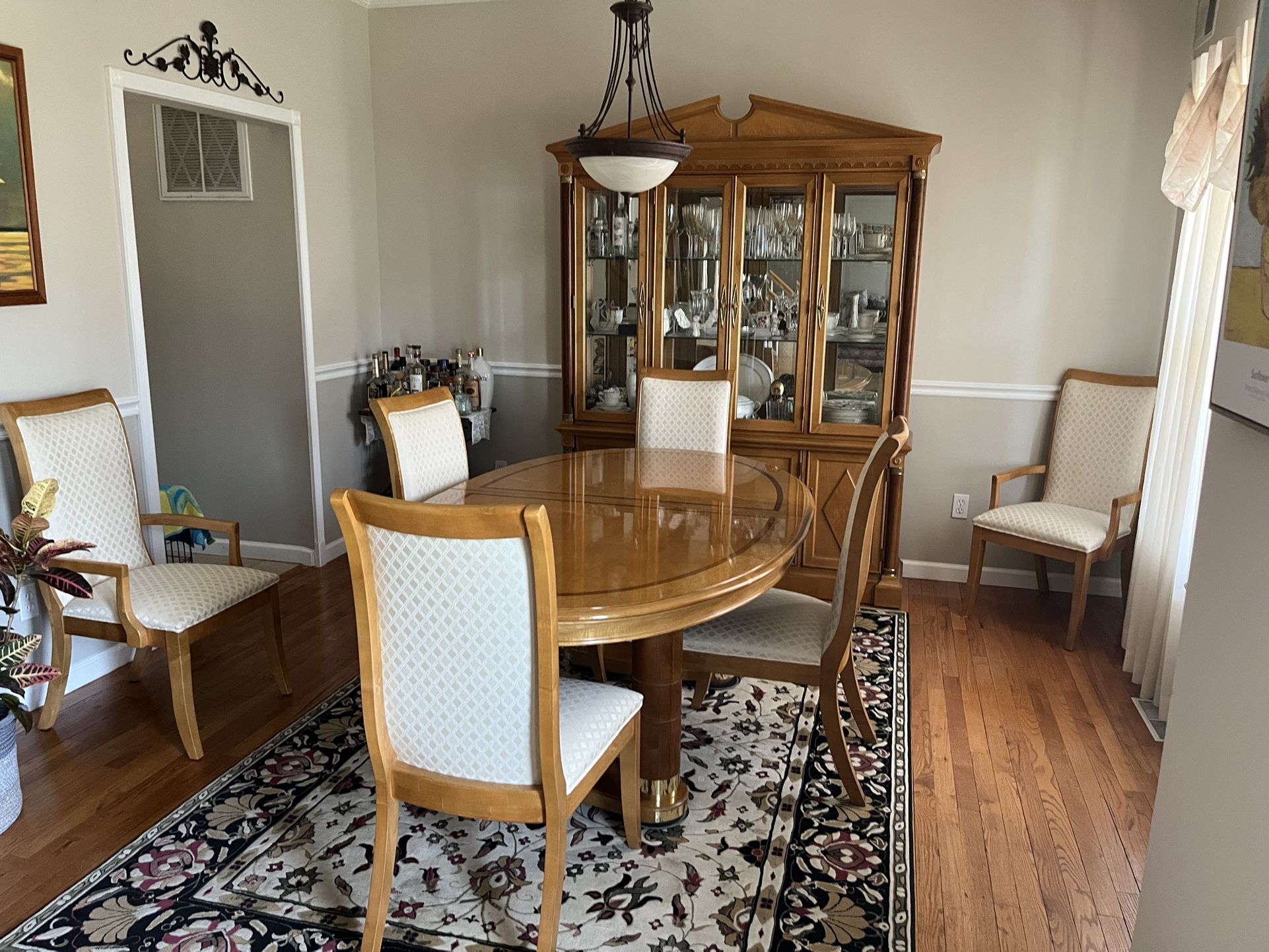 Gorgeous Dining Room Set