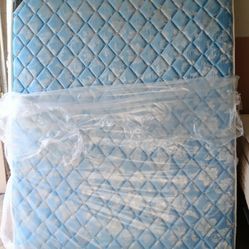 Queen Size Mattress (Colchon Queen Size)