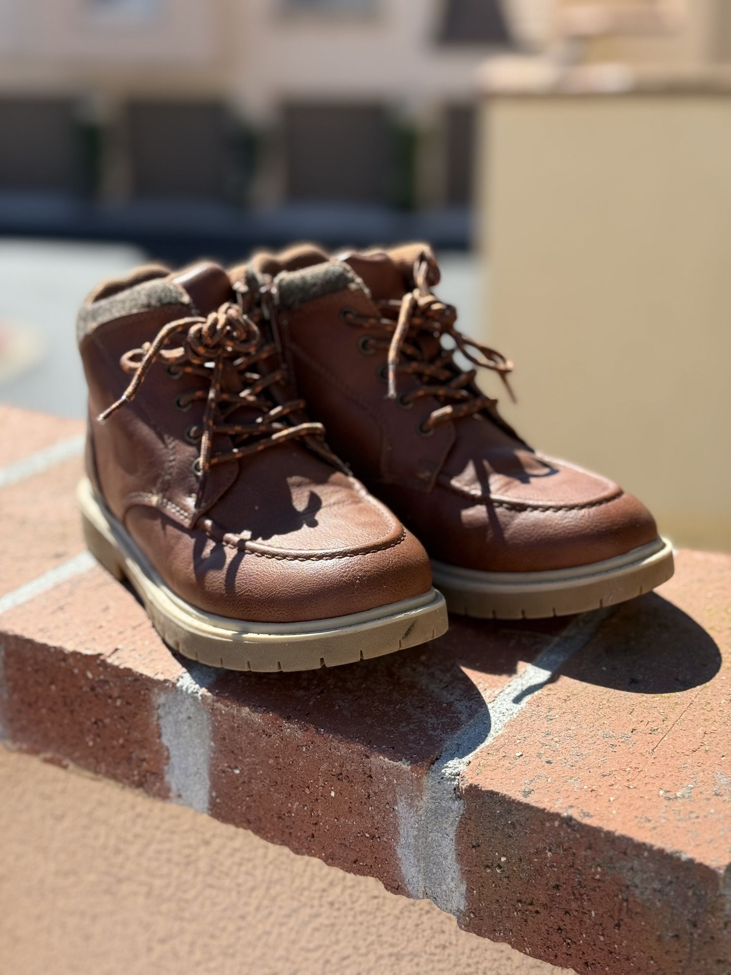 Kids Boots With Zipper And Shoestrings Size 1 US