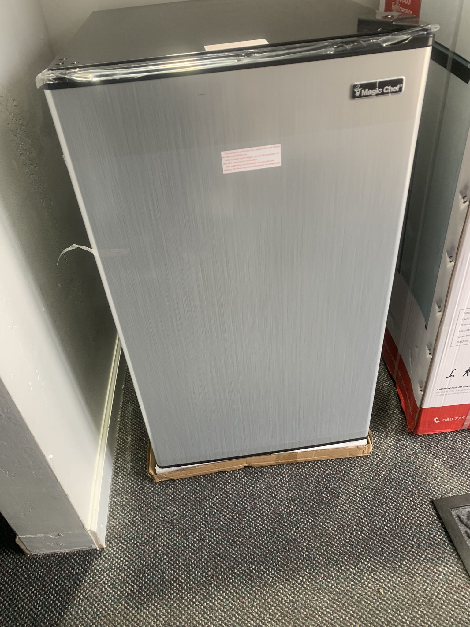 Compact Refrigerator