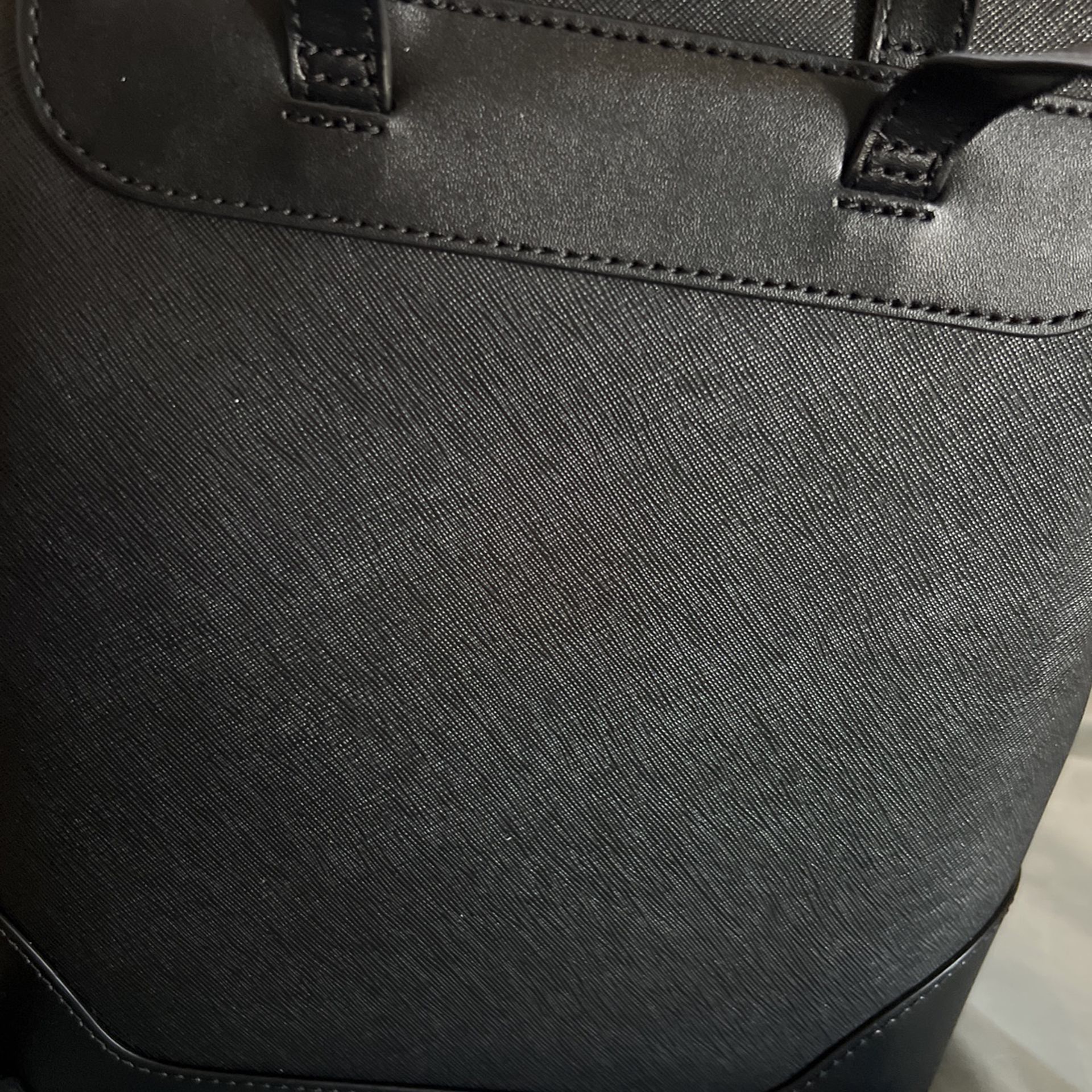 Michael Kors Rhea Black Backpack. for Sale in Pearland, TX - OfferUp