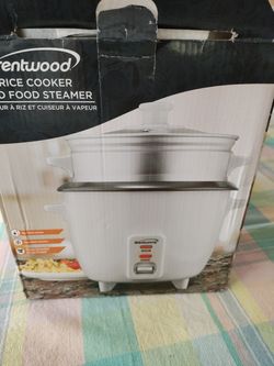 Rice Cooker And Steamer. Only Taken Out Of Box For Pics. PRICE FIRM