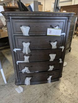 New Damaged Chest of Drawers