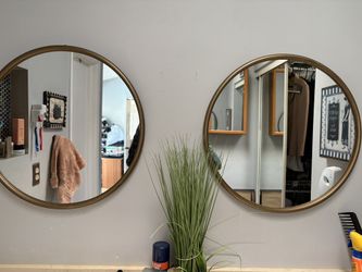 Round Mirrors