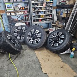 2025 Gmc Denali  Wheels. 