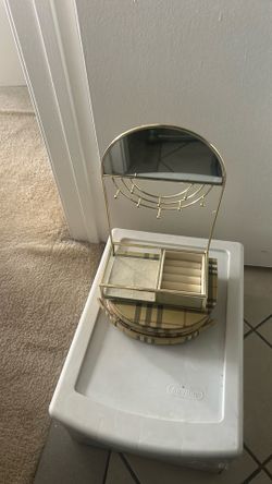 Jewelry organization box