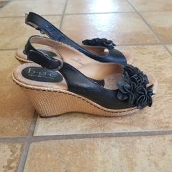 B.O.C. Women's Size 8 Black Wedge Sandal