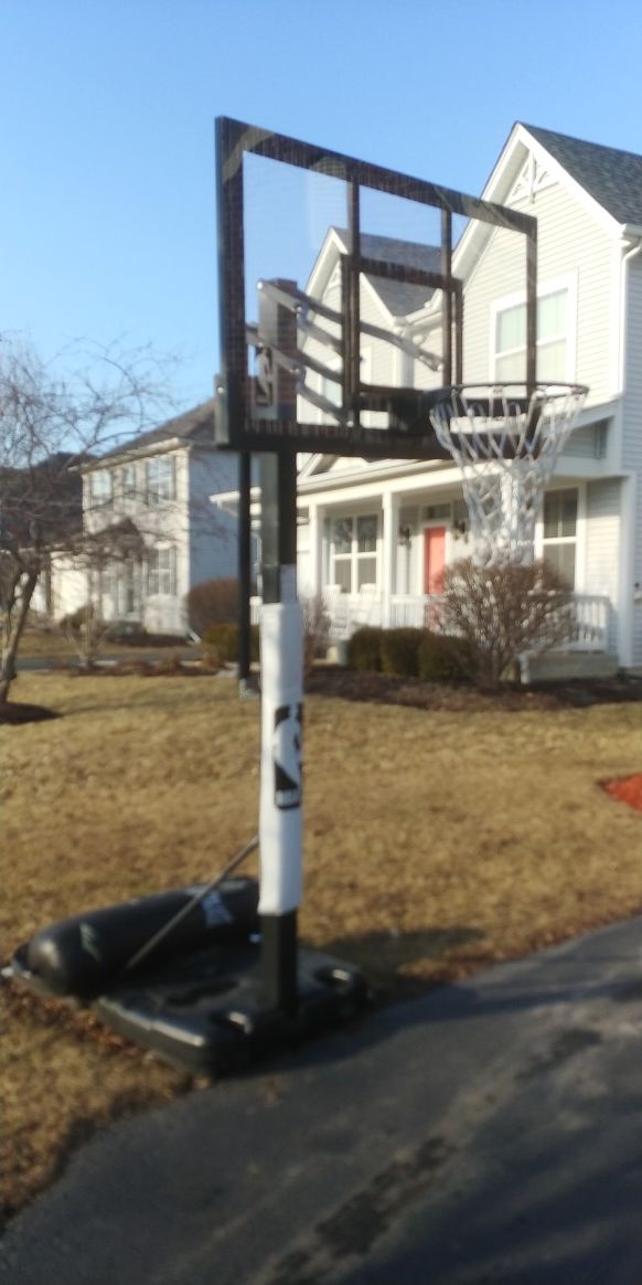 Spalding NBA basketball hoop