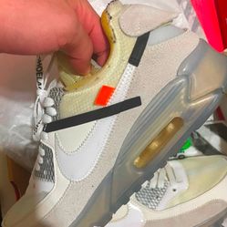 Off White 