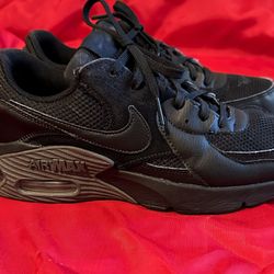 Nike Men’s Air Max Excee  Size 8
