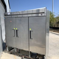 True Freezer 3 Door
