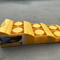 Camco Tri-Leveler 