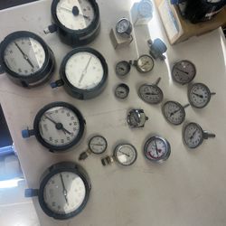 Ashcroft Misc Pressure Gauges Lot Of 20  & Ball Valve 