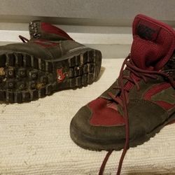  Womens Hiking Boots