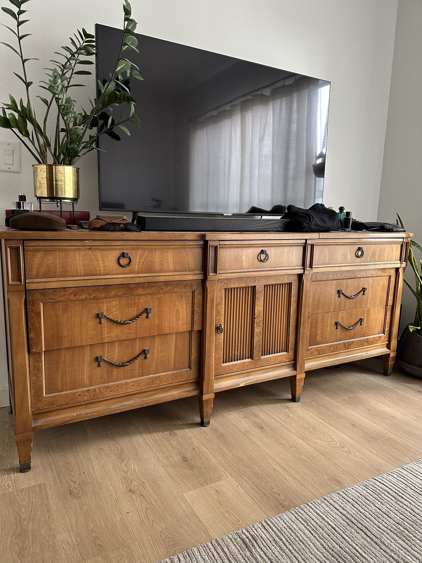 Vintage Bedroom Set - Solid wood 2 Night Stands