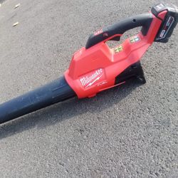 Milwaukee M18 Leaf Blower. 