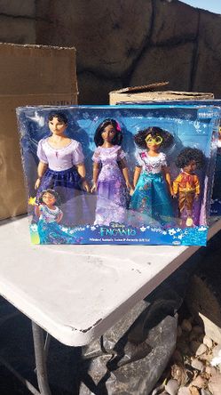 Disney Encanto Doll Set 