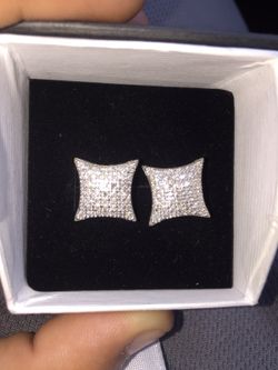 10k diamond earings